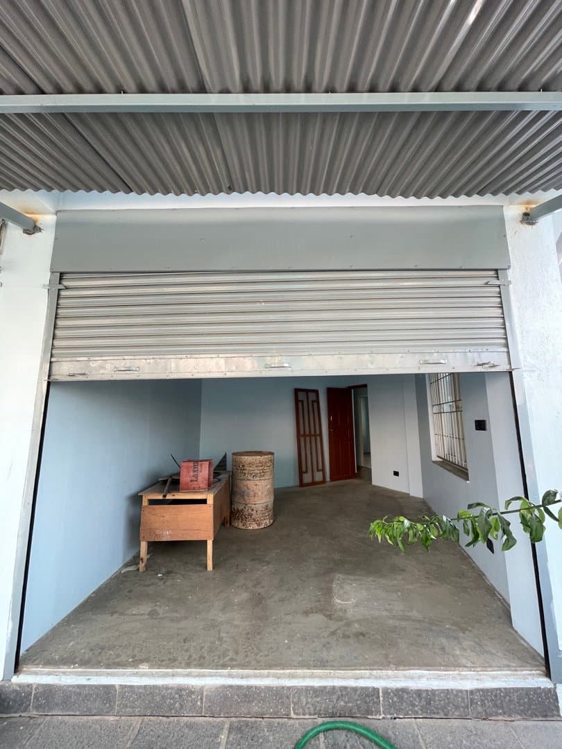 Shutter on rent in budhanilkantha. 8000/ shutter