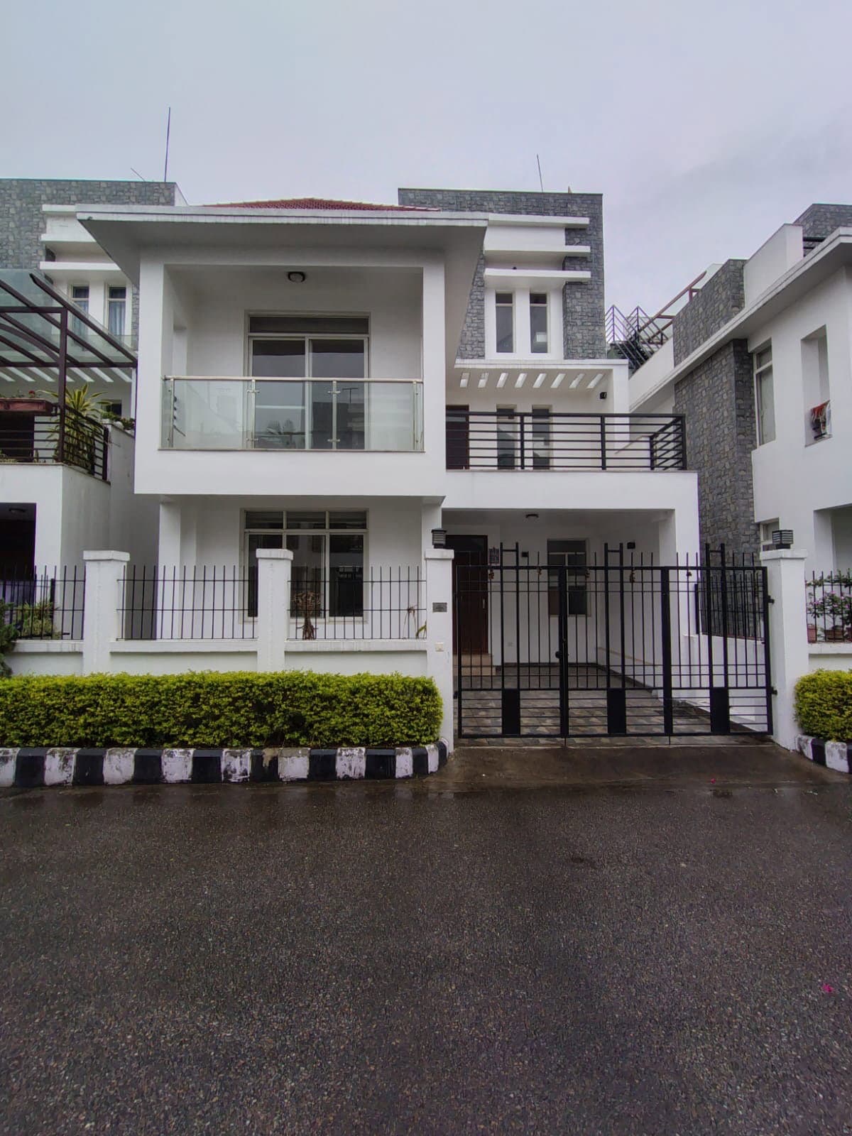 house on sale on colony