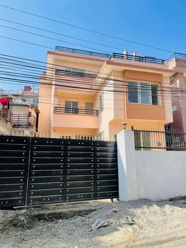 Attractive 2.5 floor House for sale in Baluwatar