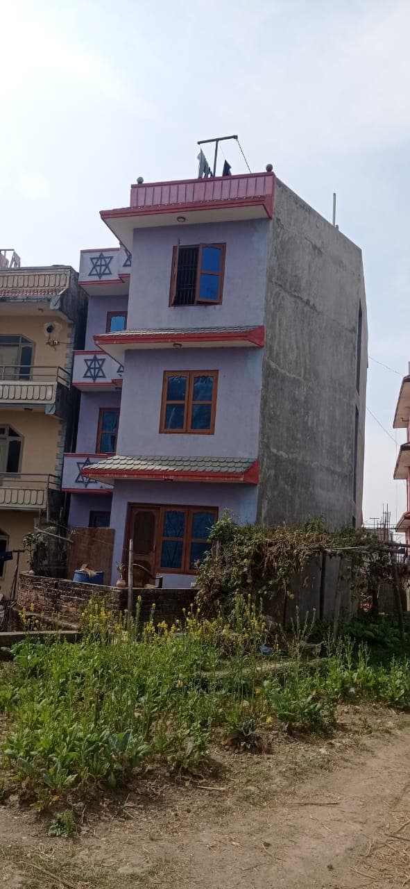 house for sell in bhaktapur . good for medium fami
