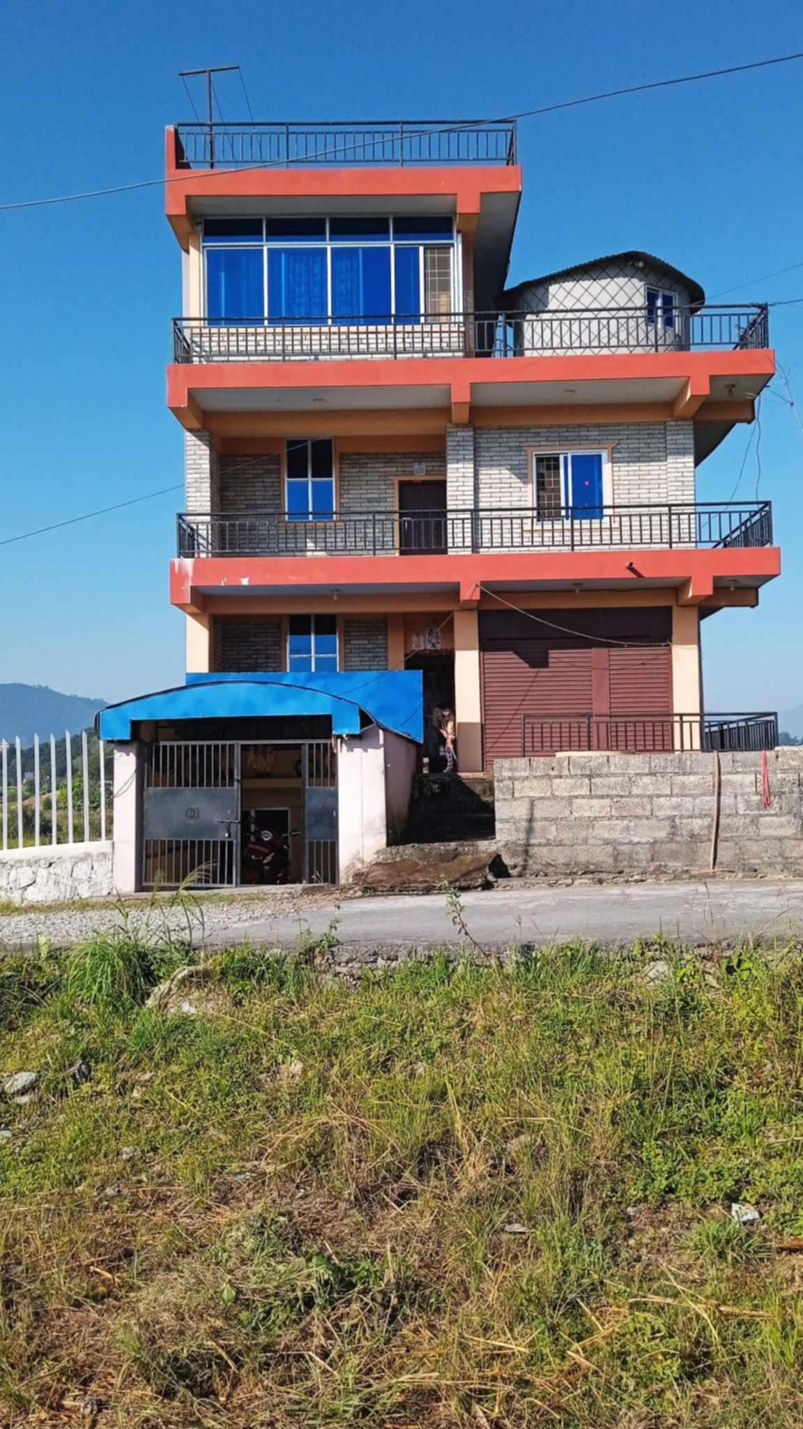 आकर्षक घर विक्रीमा
