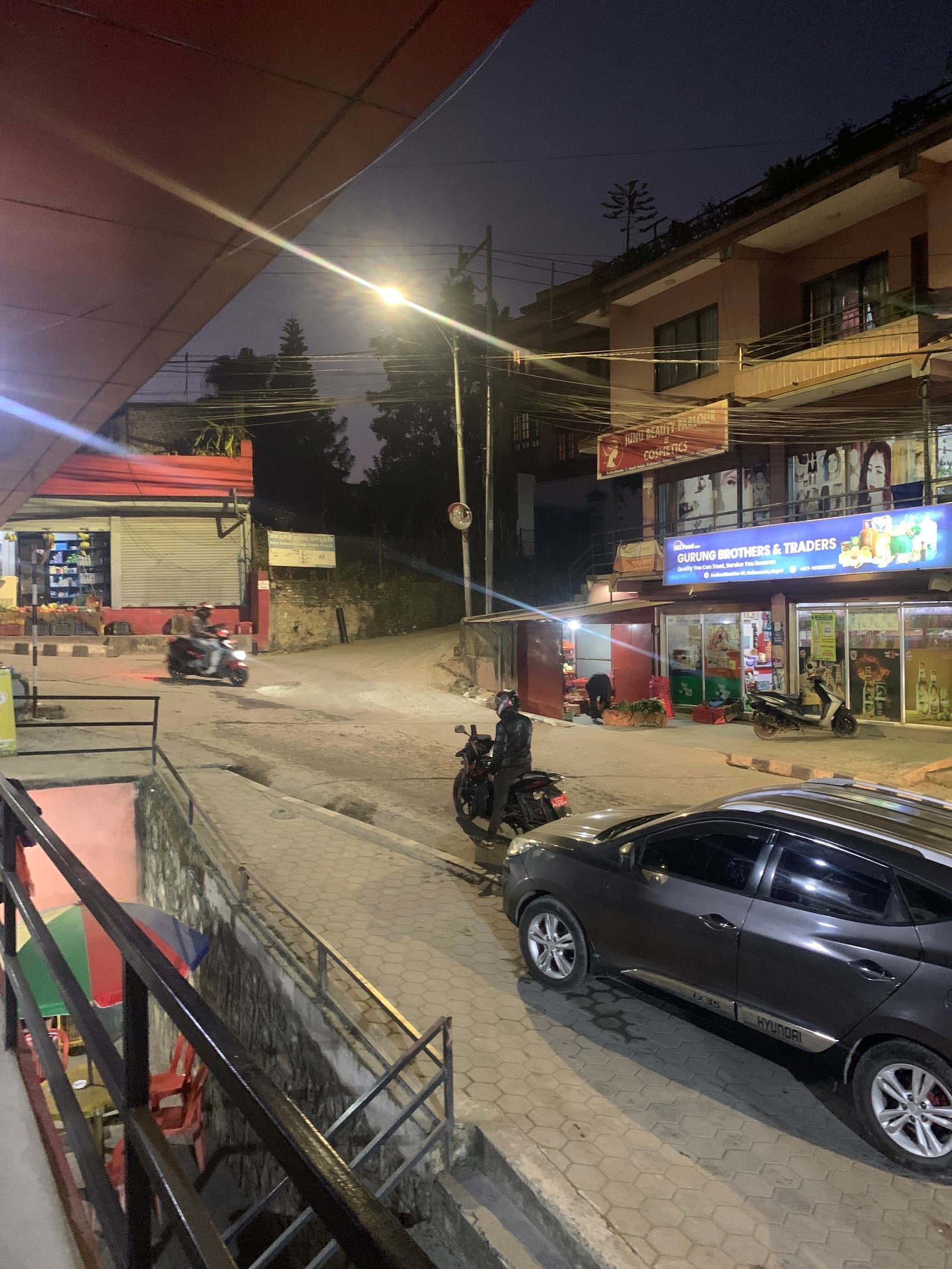 भाडामा शटर उपलब्ध – गोल्फुटार–७, बूढानिलकण्ठ (गुरुङ ब्रदर्स मार्टको अगाडि)