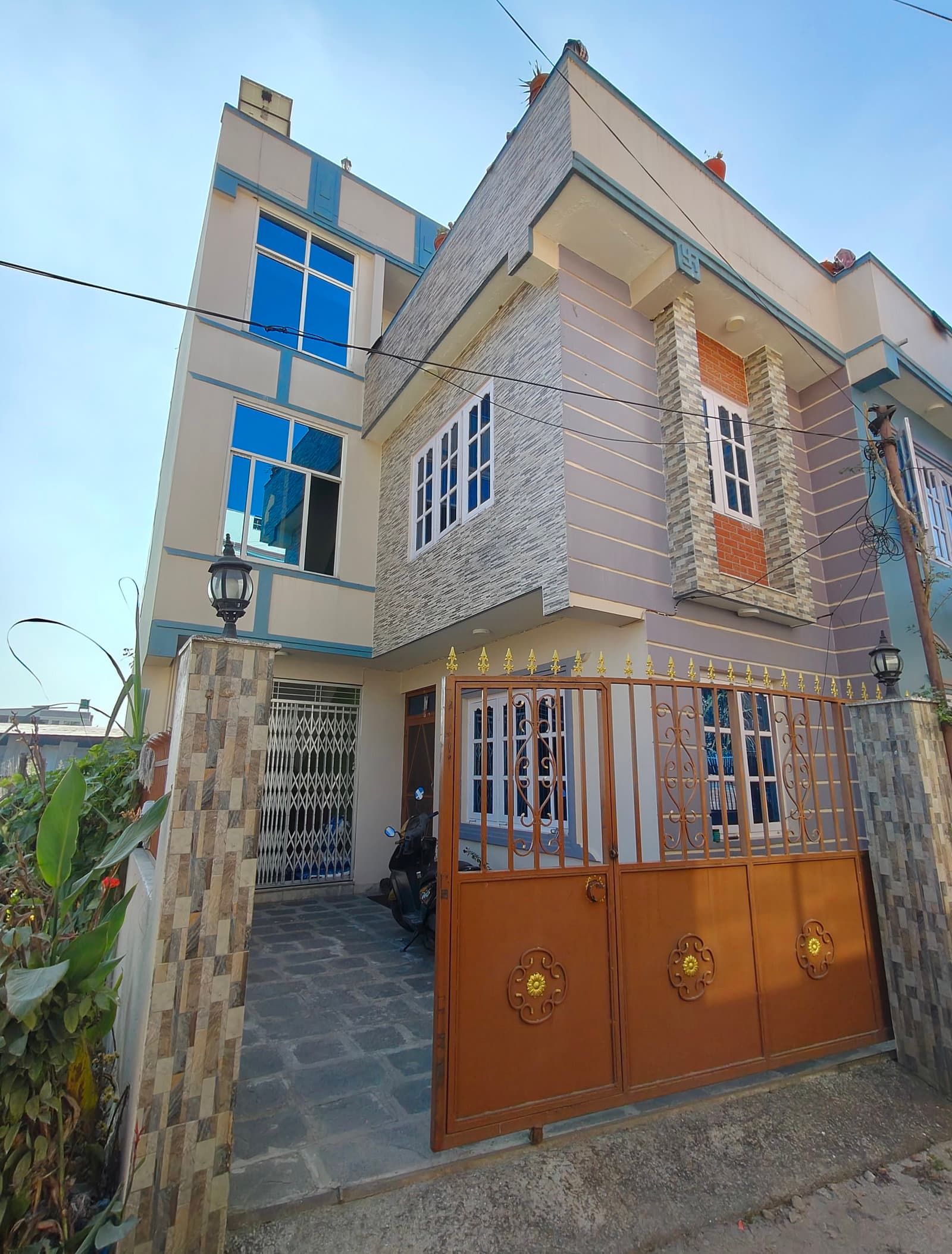 Attractive house sale in sundarbasti bhangal