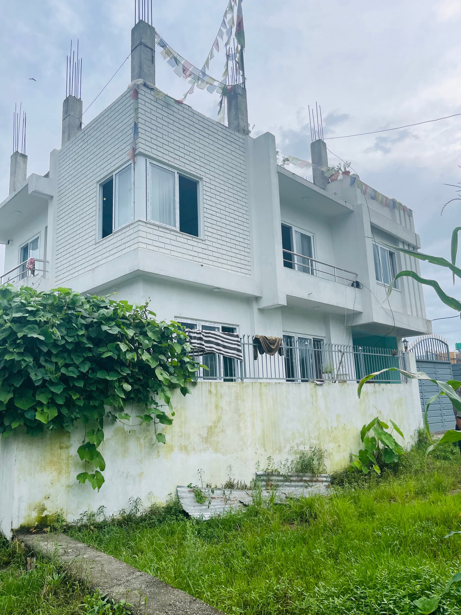 🏠 House for Sale | 0-3-3-2 Land | 13ft Road Access