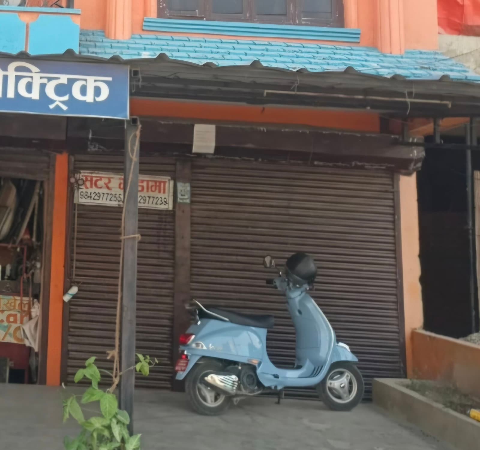 Best shutter for rent in kalika path, Butwal